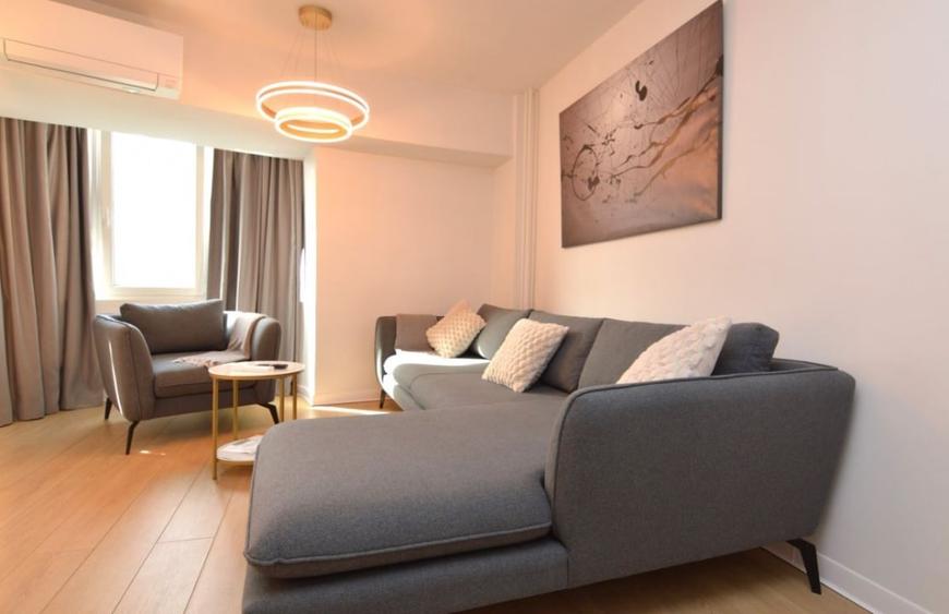 Apartament cu 3 camere decomandat, mobilat în Unirii