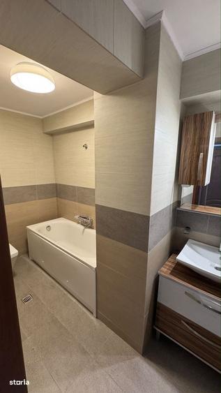 Apartament cu 3 camere decomandat în Lacul Morii