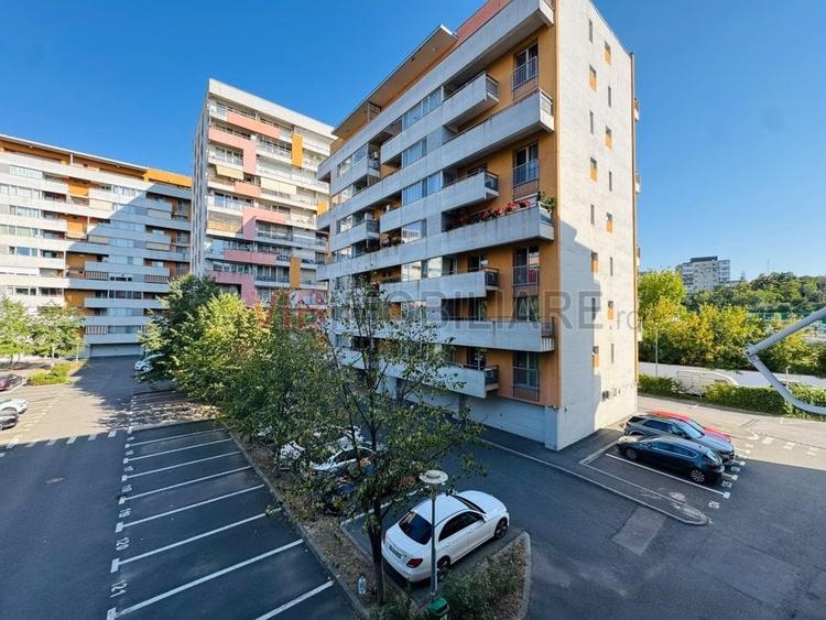 Apartament cu 2 camere semidecomandat în Militari