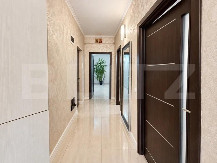 Apartament cu 3 camere decomandat în Filiași