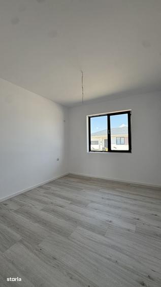 Casă cu 4 camere cu Teren 510 Mp în Balotești