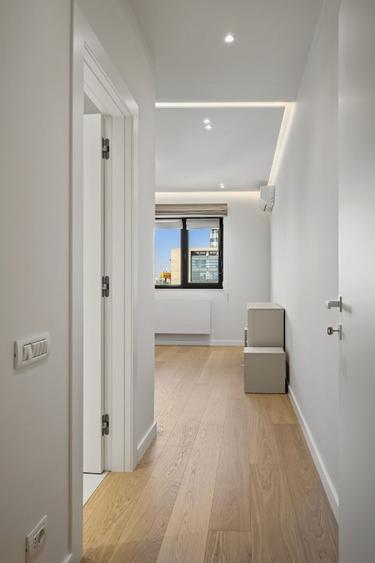 Apartament cu 3 camere decomandat, mobilat în Central