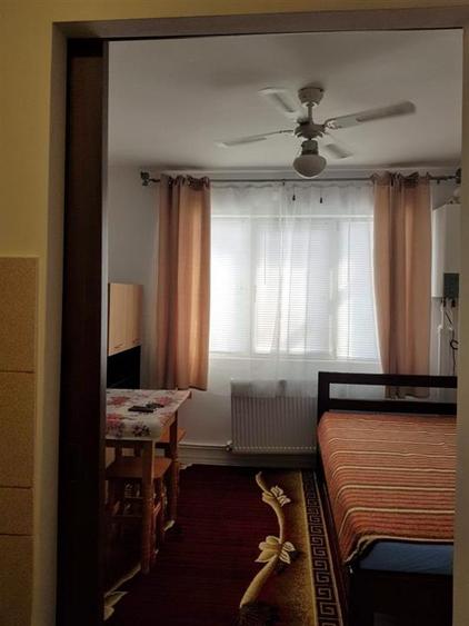 Garsonieră decomandată, mobilată în Canta