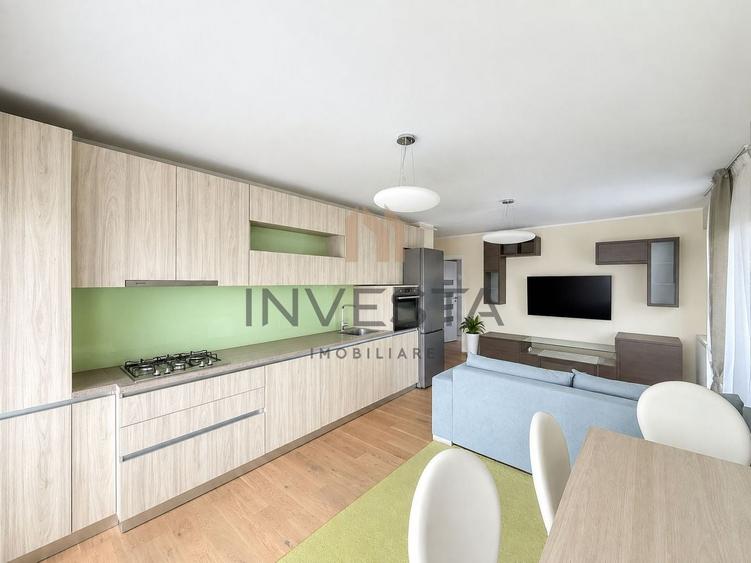 Apartament cu 4 camere semidecomandat, mobilat în Bună Ziua