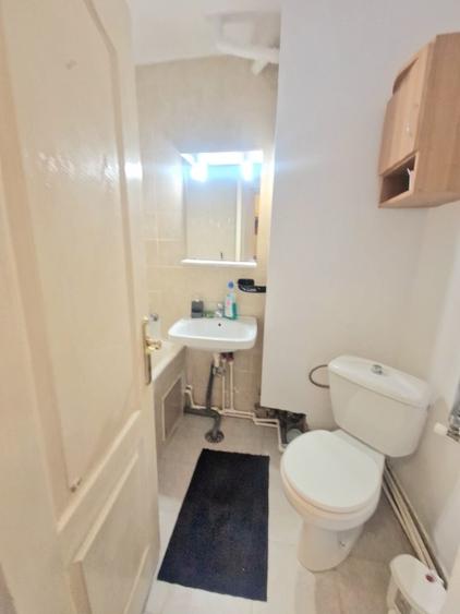 Apartament cu 2 camere semidecomandat în Tătărași