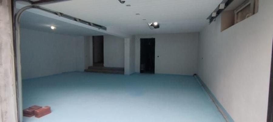 Casă cu 3 camere în Central
