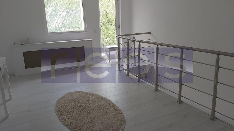 Casă individuală cu 4 camere cu Canalizare în Băneasa