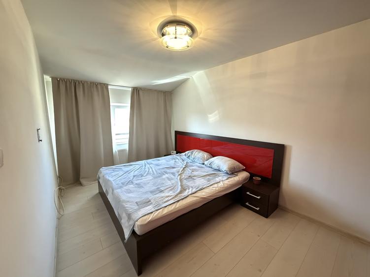 Apartament cu 3 camere decomandat, mobilat în Dâmbovița