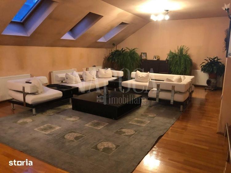 Casă cu 8 camere cu Teren 279 Mp în Plopilor