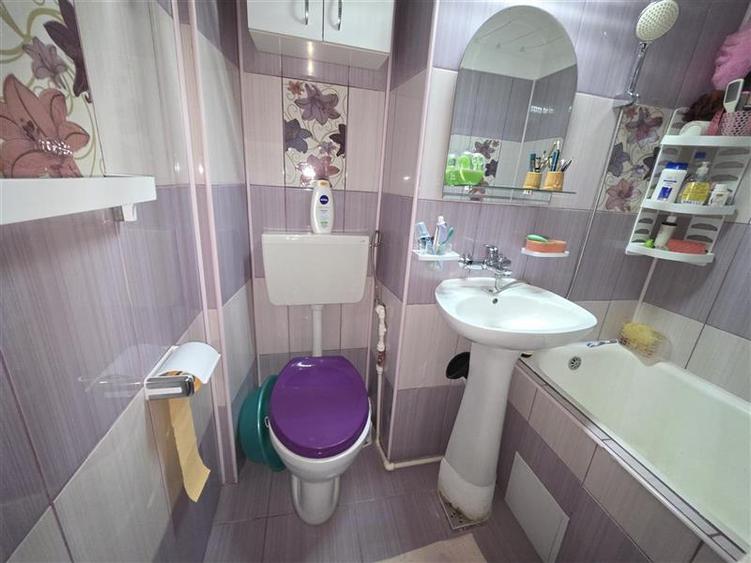 Apartament cu 2 camere semidecomandat în Valea Rosie