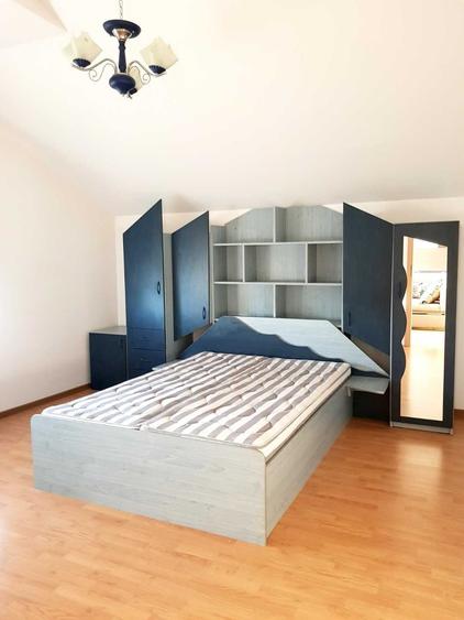 Apartament cu 3 camere decomandat în Exterior Vest