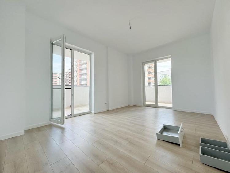 Apartament cu 3 camere decomandat în Aradului