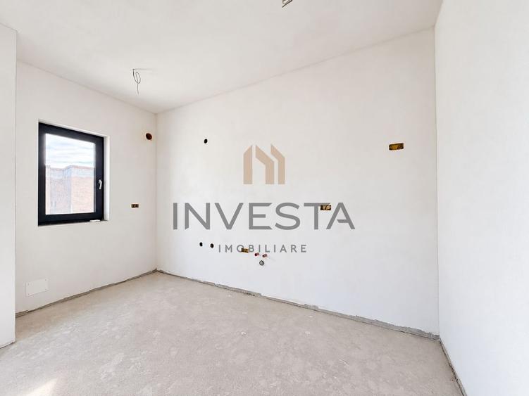 Apartament cu 3 camere semidecomandat în Central