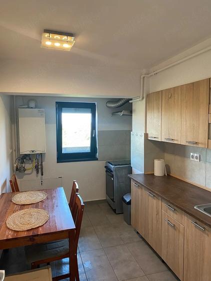 Apartament cu 2 camere decomandat în Girocului