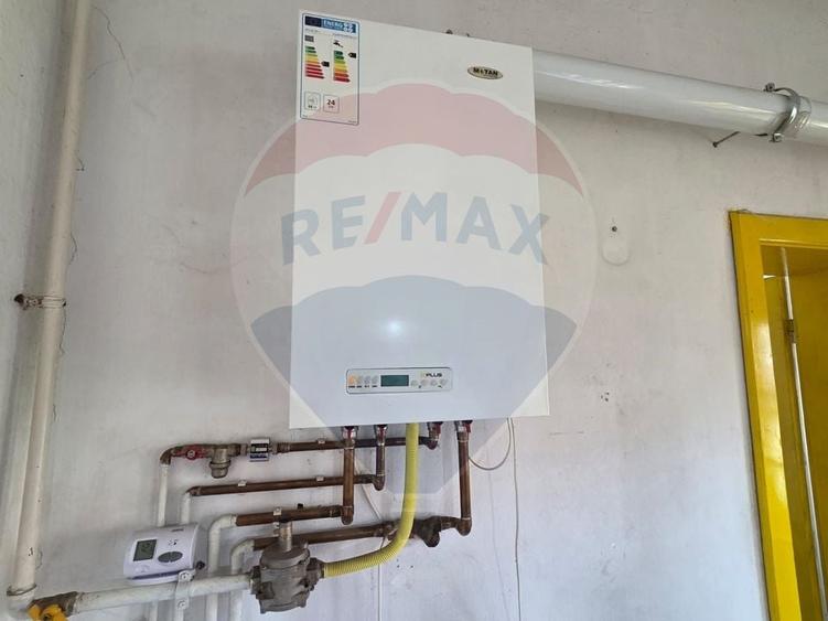 Casă cu 5 camere cu Teren 1010 Mp în Ultracentral