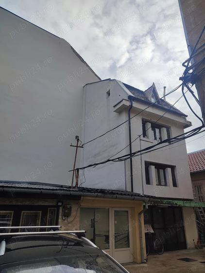 Apartament cu 4 camere semidecomandat în Ultracentral