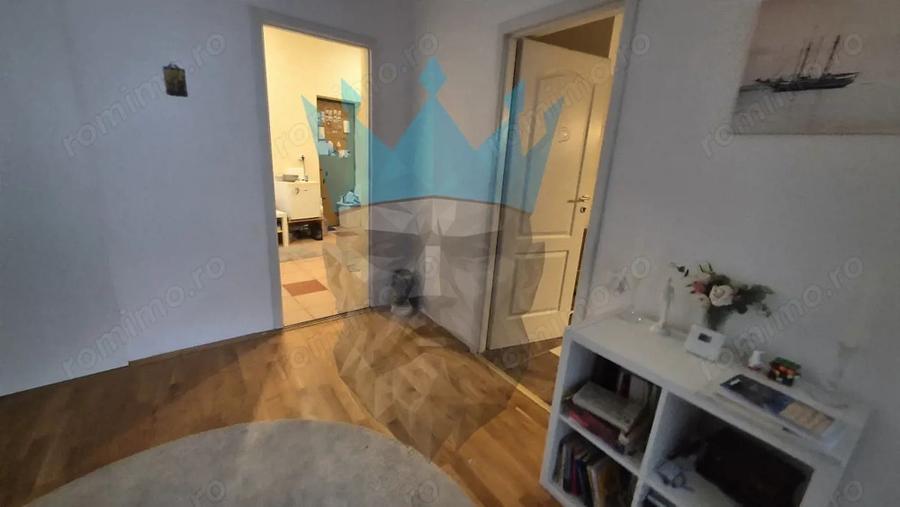 Apartament cu 4 camere decomandat în Unirii