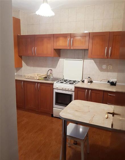 Apartament cu 4 camere semidecomandat, mobilat în Grozăvești