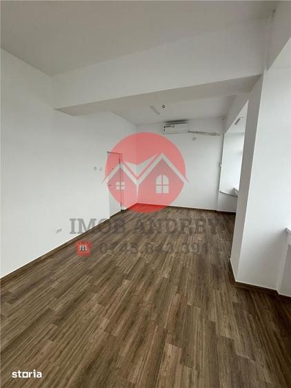Spațiu comercial, de 50 mp, în Central