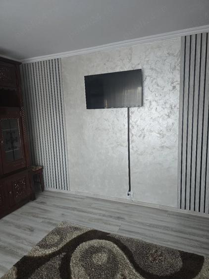 inchiriez apartament 3 camere - 1