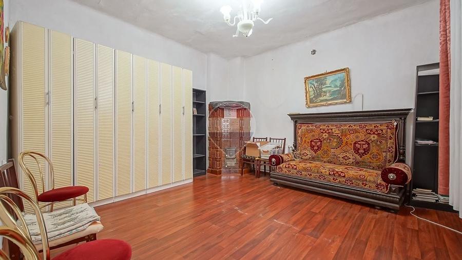 Casă cu 3 camere cu Teren 104 Mp în Schei