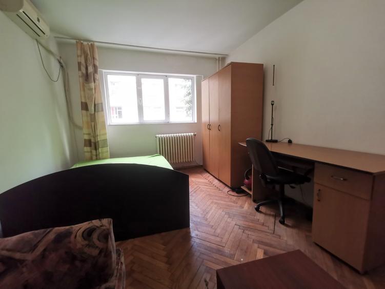 Garsonieră decomandată în Central