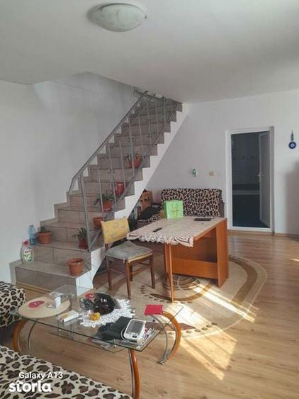Casă cu 4 camere cu Teren 150 Mp în Cornești