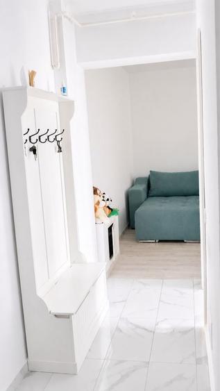 Apartament cu 2 camere decomandat în Roșu