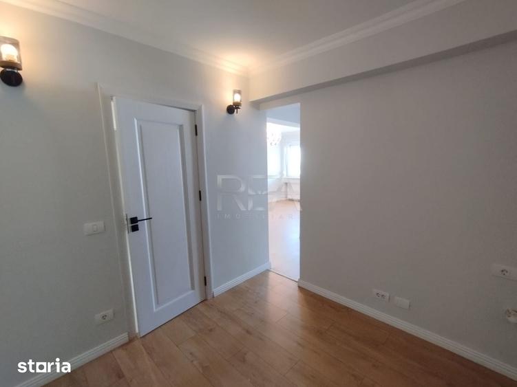 Apartament cu 3 camere în Centrul Civic