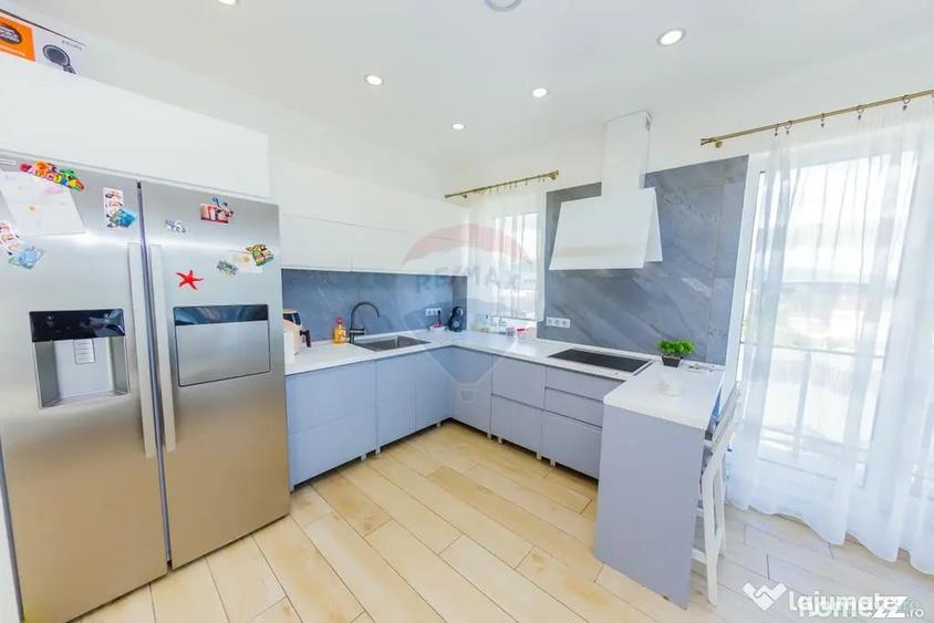 Apartament cu 4 camere nedecomandat în Central