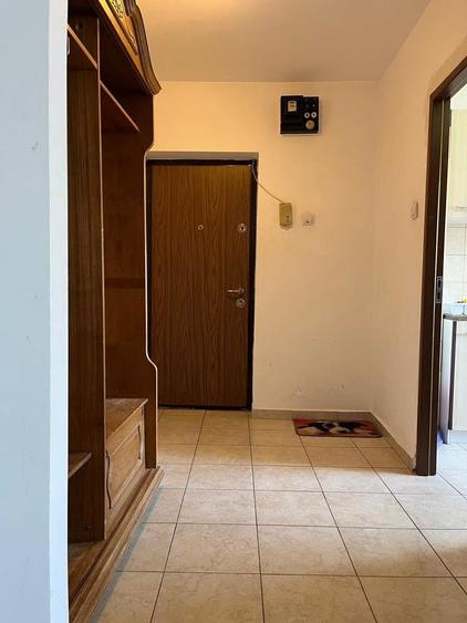 Apartament cu 2 camere semidecomandat în Drumul Taberei