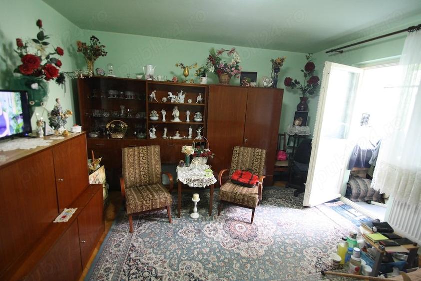 Apartament cu 3 camere decomandat în Girocului