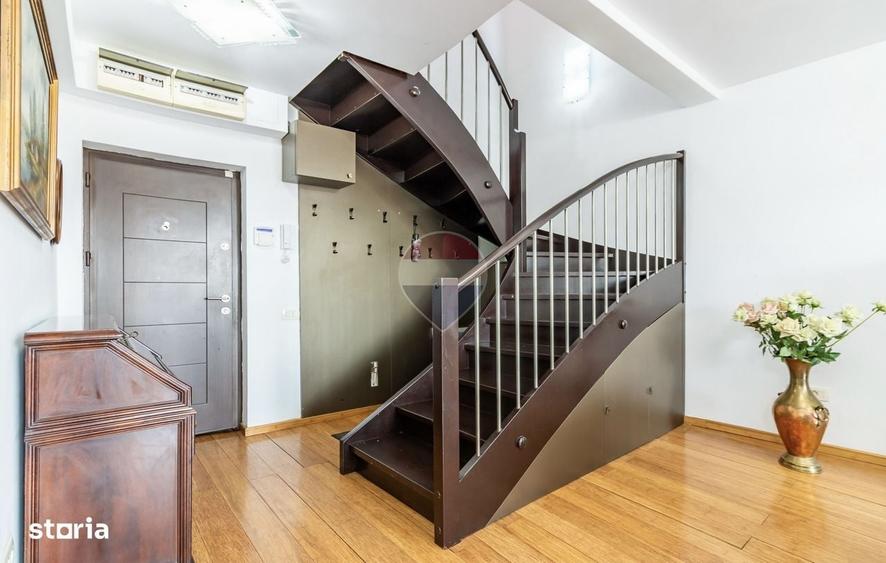 Apartament cu 4 camere în Unirii