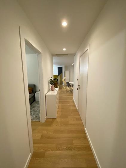 Apartament cu 3 camere semidecomandat, mobilat în Aviației