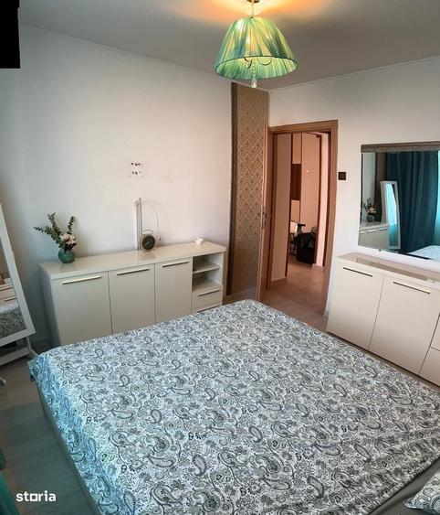 Apartament cu 4 camere în Berceni