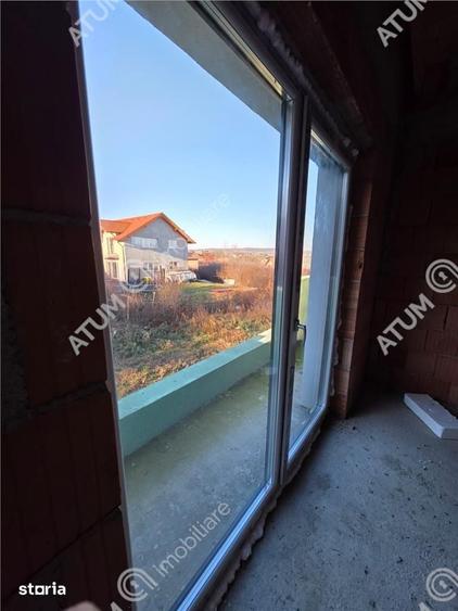 Casă cu 5 camere cu Teren 504 Mp în Șelimbăr