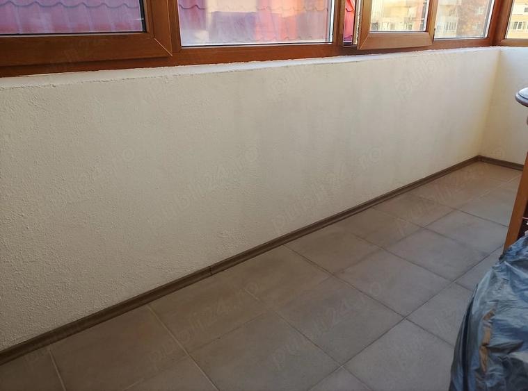 Garsonieră decomandată în Vest