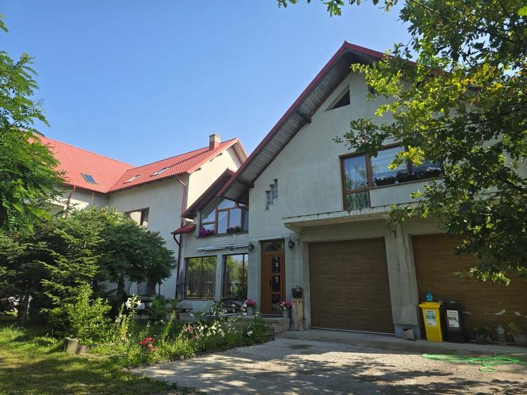Casă cu 4 camere în Rădăuți