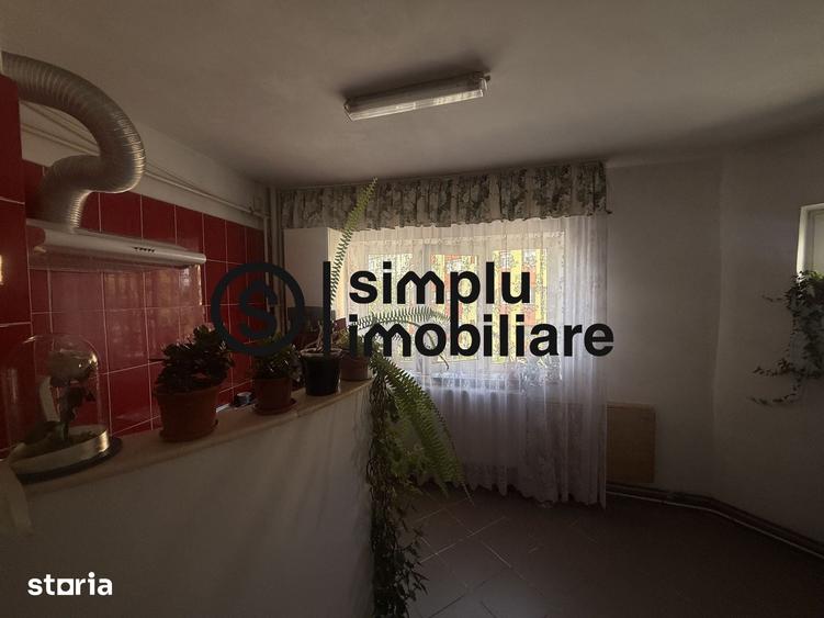 Apartament cu 2 camere decomandat în Craiovița Nouă