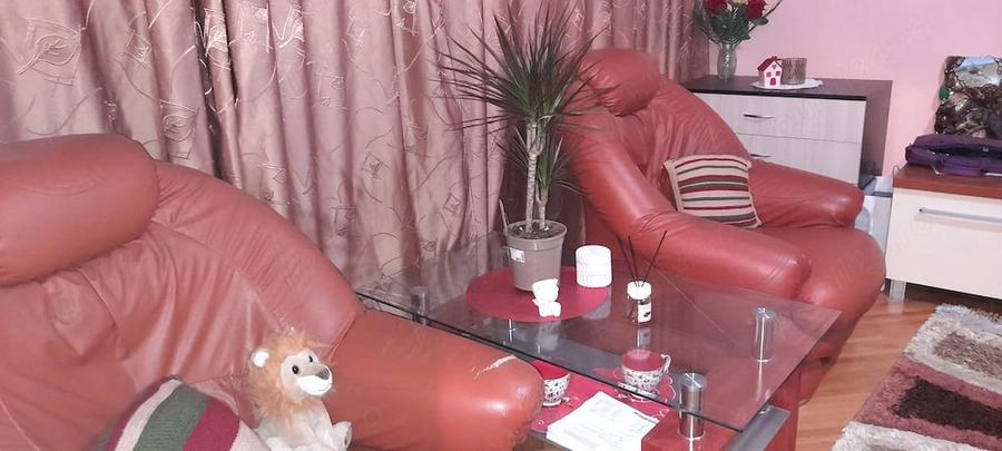 Apartament de vanzare 2 camere zona Baraolt Ploiesti Vest - 1