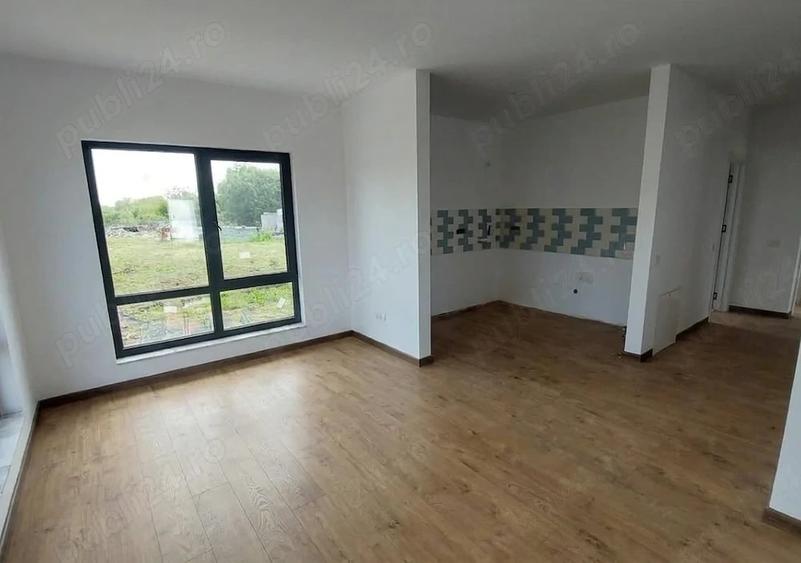 Casă cu 4 camere cu Teren 500 Mp în Central
