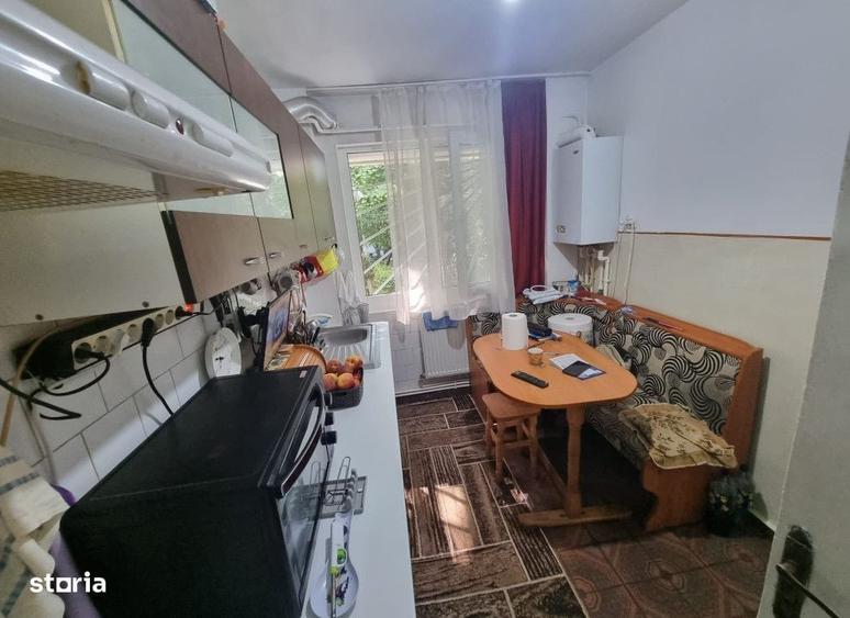 Apartament cu 2 camere semidecomandat în Tătărași