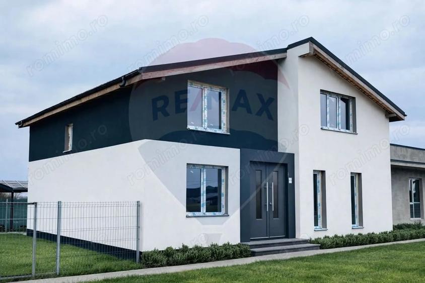 Casă cu 6 camere cu Teren 362 Mp în Balotești