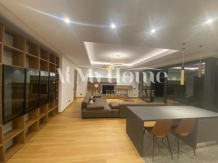 Apartament cu 4 camere decomandat, mobilat în Primăverii