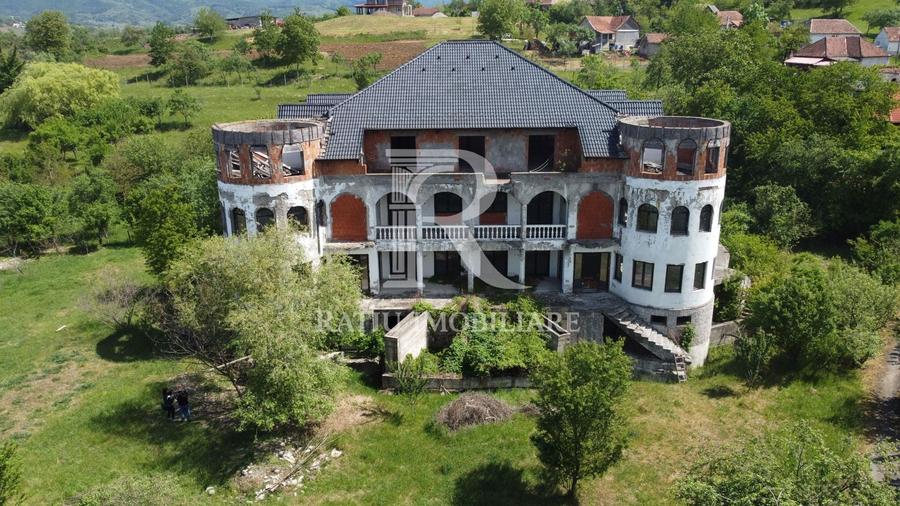 Casă cu 12 camere cu Canalizare în Gheghie
