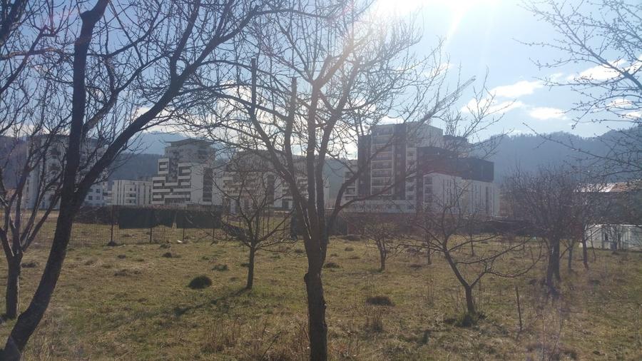 Teren Construcții intravilan de 900 mp, în Noua