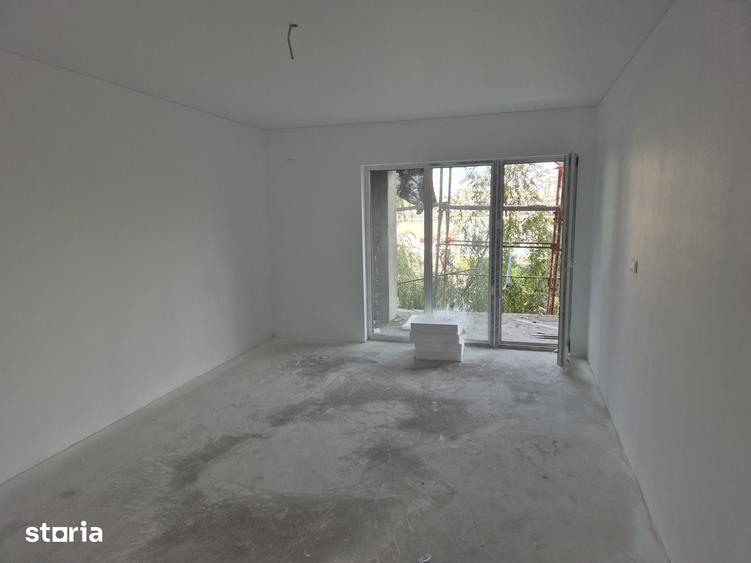 Apartament cu 2 camere în Apărătorii Patriei