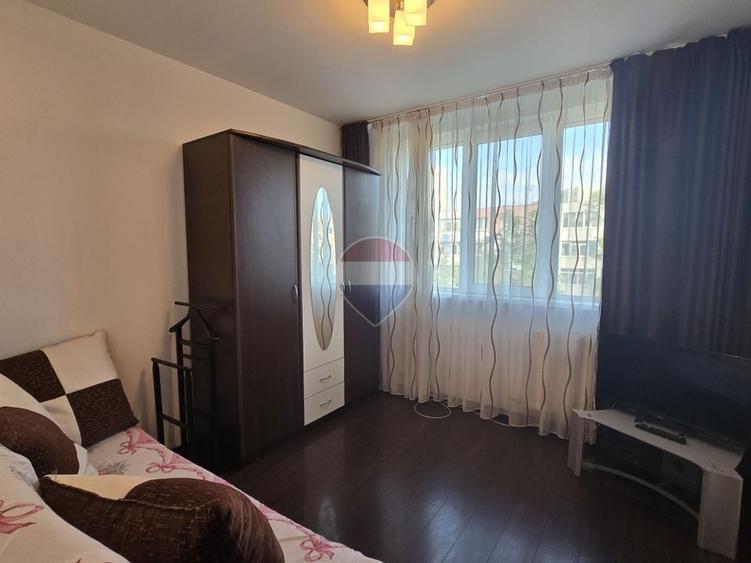 Apartament cu 3 camere decomandat, mobilat în 1 Decembrie 1918