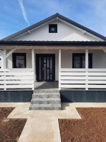 Casă individuală cu 3 camere cu Teren 450 Mp în Joița