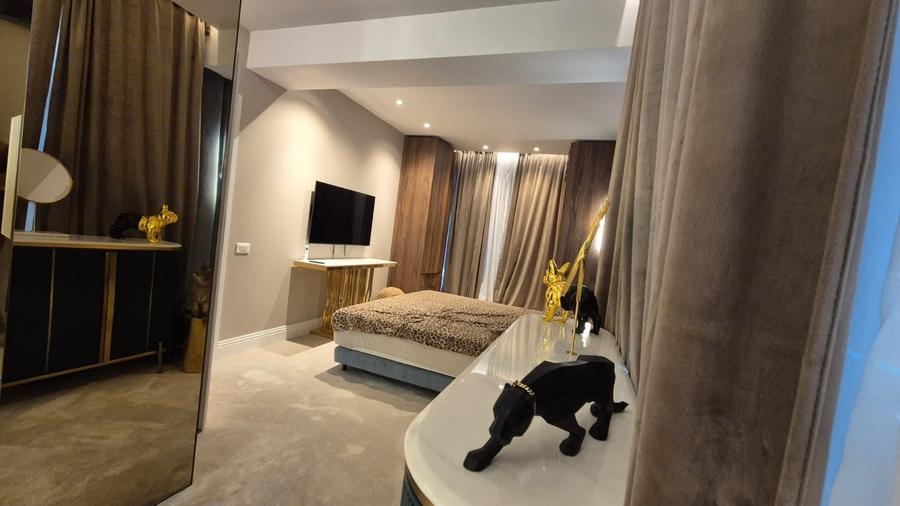Apartament cu 3 camere decomandat, mobilat în Sisești